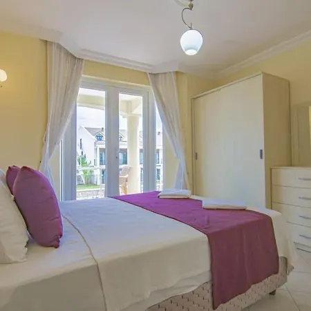Fethiye'de Denize Sifir 10 Kisilik Oyster 5 Villa